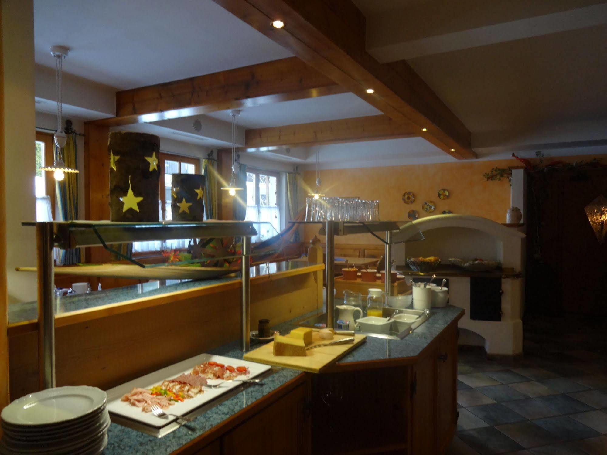 Apart Hotel San Antonio Sankt Anton am Arlberg Exteriör bild